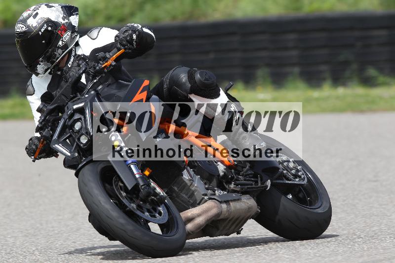 Archiv-2025/10 23.04.2025 Cornu Master School ADR/rot-rouge/38